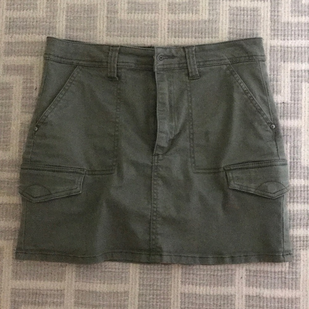 Green cargo skirt